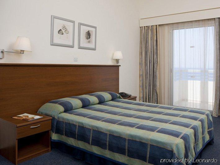 Sentido Kouzalis Beach Hotel Protaras Ruang foto