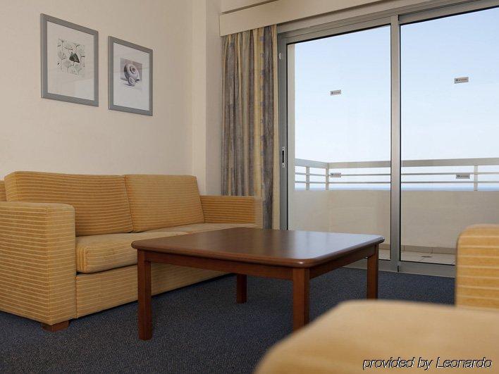 Sentido Kouzalis Beach Hotel Protaras Ruang foto