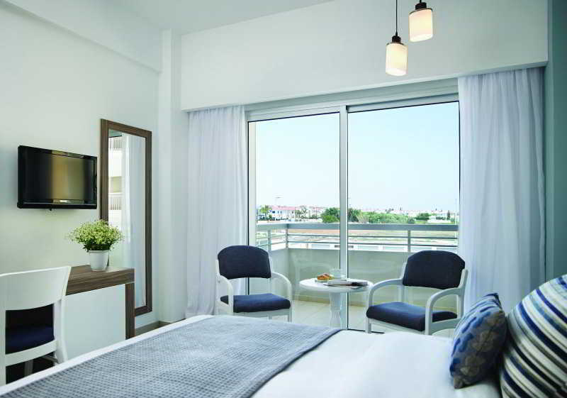 Sentido Kouzalis Beach Hotel Protaras Bagian luar foto